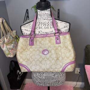 Coach F18928 Jacquard Canvas w Leather Trim Shoulder Bag Purple Trim & Liner